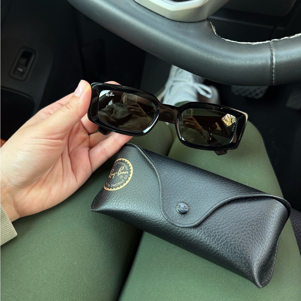Ray-Ban Black Sunglasses
